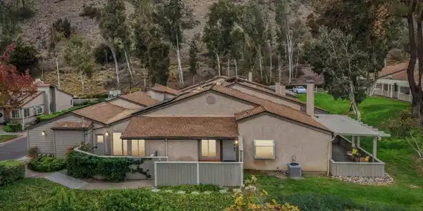 5617 Adobe Falls Rd