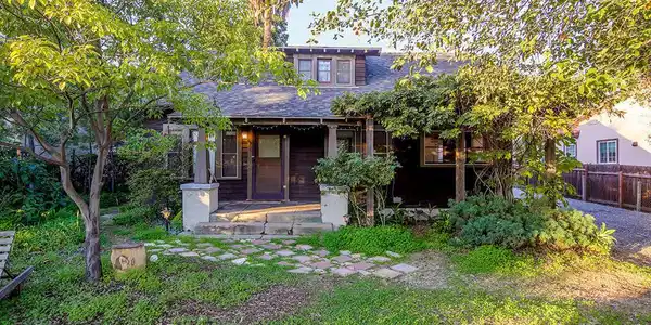 305 E Laurel Avenue