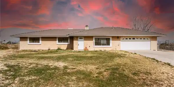 13920 Dos Palmas