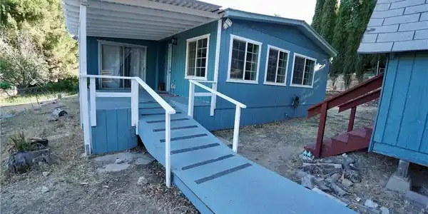 900 Canyon Drive