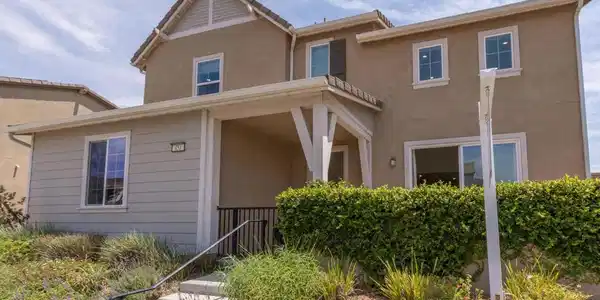 451 Olinda Way