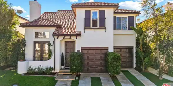 23334 Anacapa Lane
