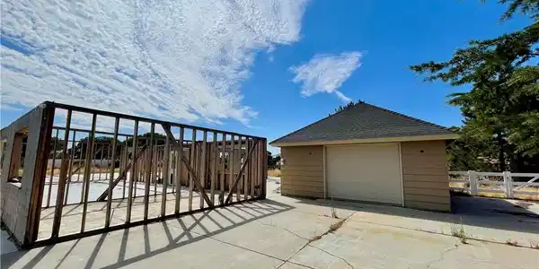 22912 Larkspur Court