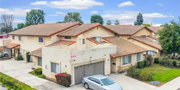 732 W Bagnall