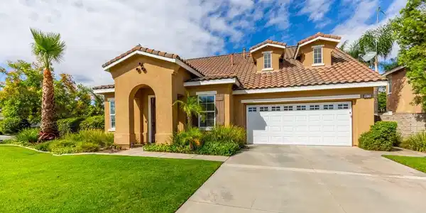 8273 Gardenia Vista