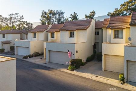 875 Endicott