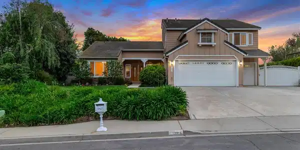 1894 Rambling Road