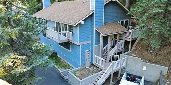 313 Canyon Crest