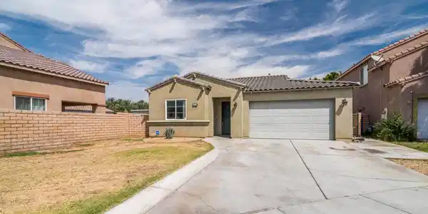 84576 Vermouth Drive