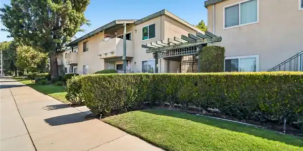10636 Woodley
