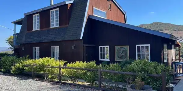 335 RAINBOW CREST