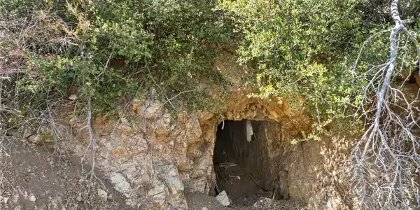 2 Aliso Canyon Road