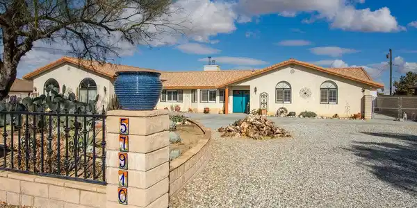 57910 Ivanhoe Drive
