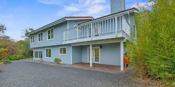 2278 Bautista Avenue