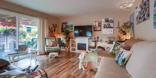 1030 San Marino Dr