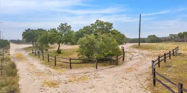 965 Tierra De Luna