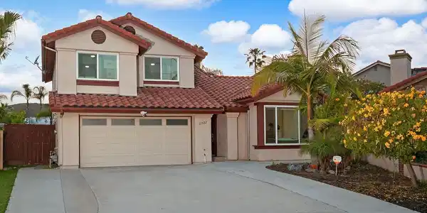 11922 VIA HACIENDA