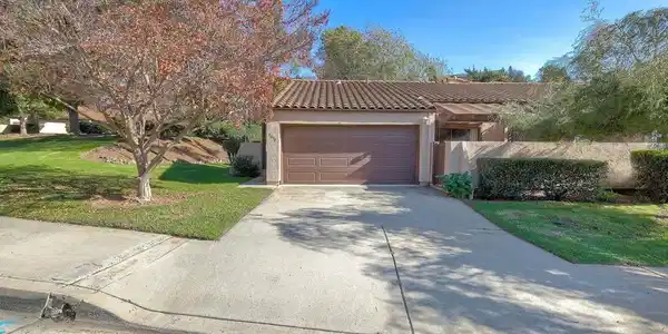 2032 David Dr