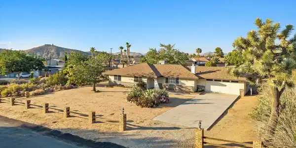 8745 San Vicente Drive