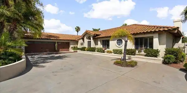 328 Montecito Gln