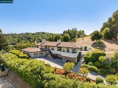 6 Tanglewood Lane
