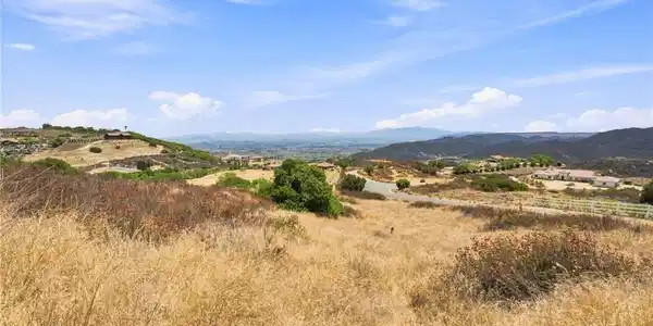8 Via Vista Grande