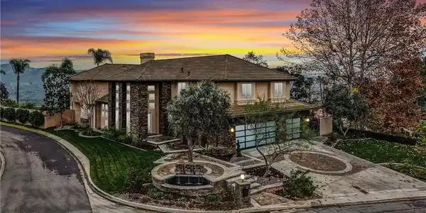 1145 S Tamarisk Drive