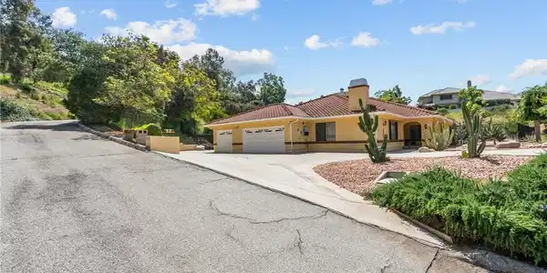 52 Hidden Valley Road