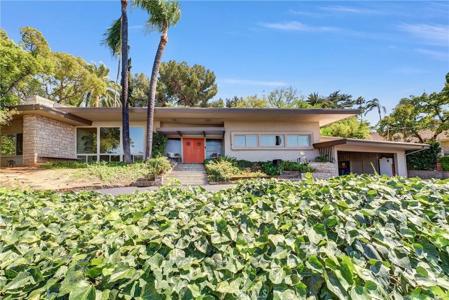 5008 Myrtle Ave.