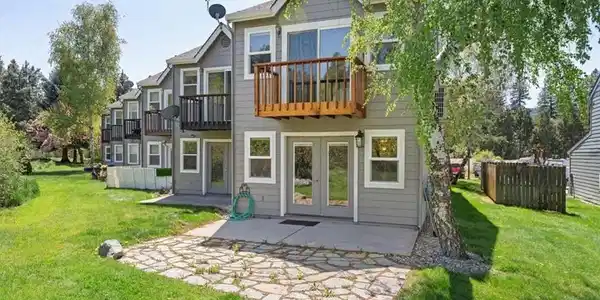 1422 Kingston Road