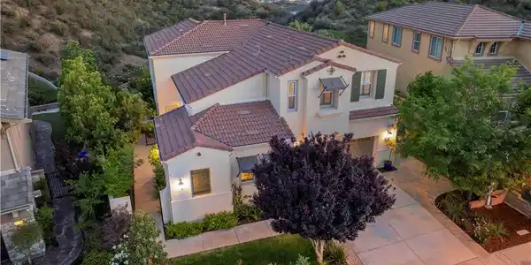 24912 Hearth Court