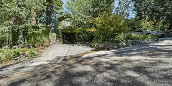 37590 Live Oak