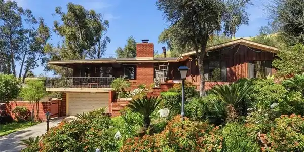 4400 Harrison Canyon