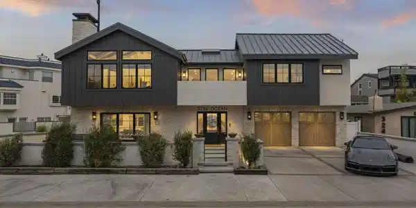 3256 Ocean Drive