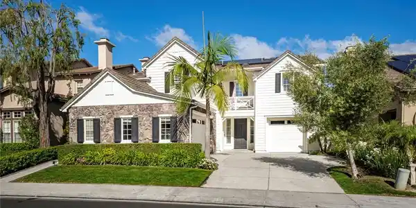 11 Douglass Drive