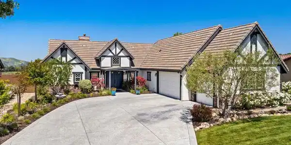 571 Oak Ridge Road