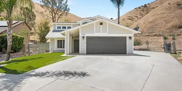 4304 Whitney Dr