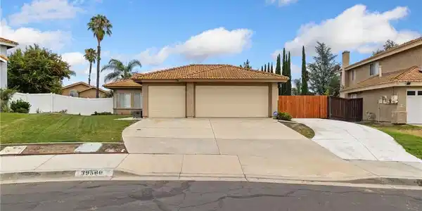 39560 Glenwood Court