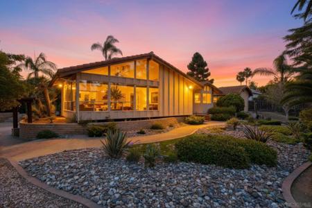 1303 Crestridge Dr