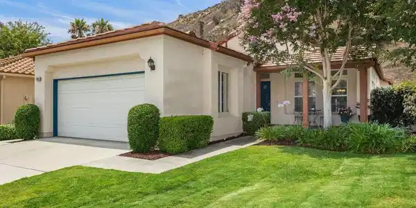 2433 Fallbrook Pl.