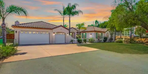 731 Oak Glade Drive