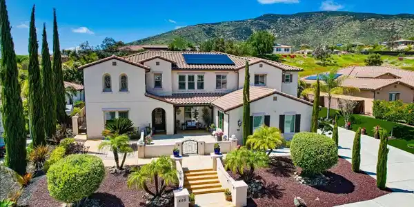 466 Agua Vista Dr