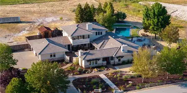 9235 Harvest Way