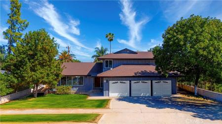 645 Lancer Ln