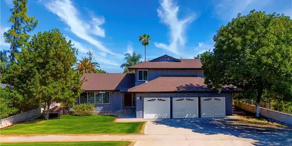 645 Lancer Ln