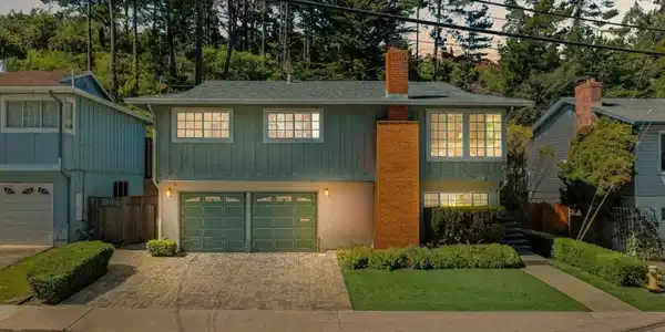 1176 Alicante Drive