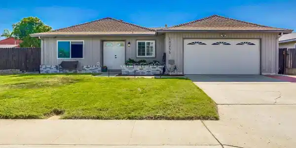 13255 Evanston Dr
