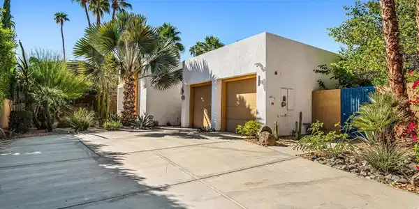 1911 Torchlight Lane