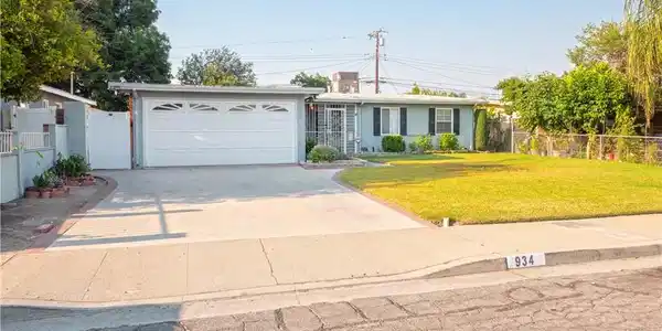 934 Hallwood Avenue