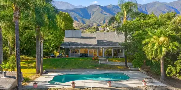 8501 Bella Vista